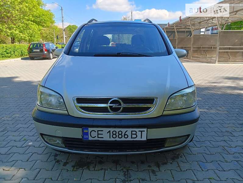 Минивэн Opel Zafira 2003 в Хотине