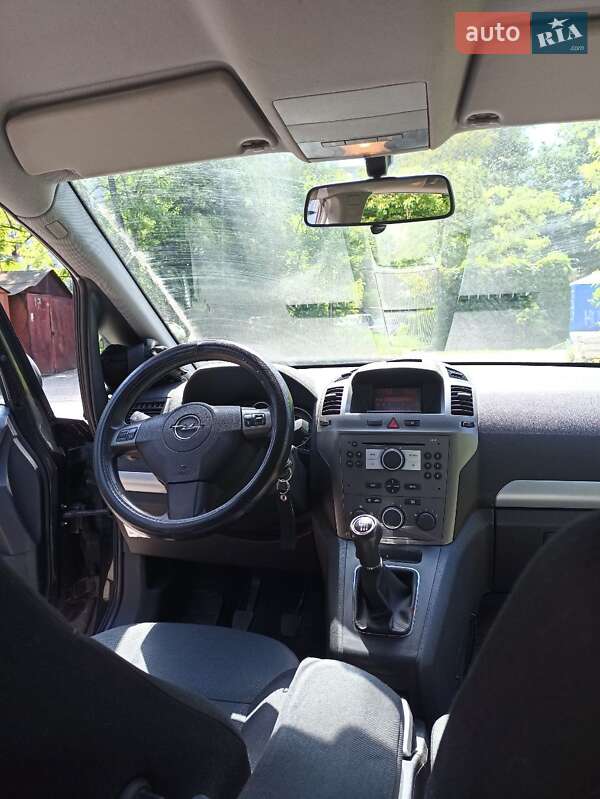Мінівен Opel Zafira 2006 в Києві