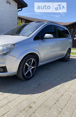 Мінівен Opel Zafira 2006 в Косові