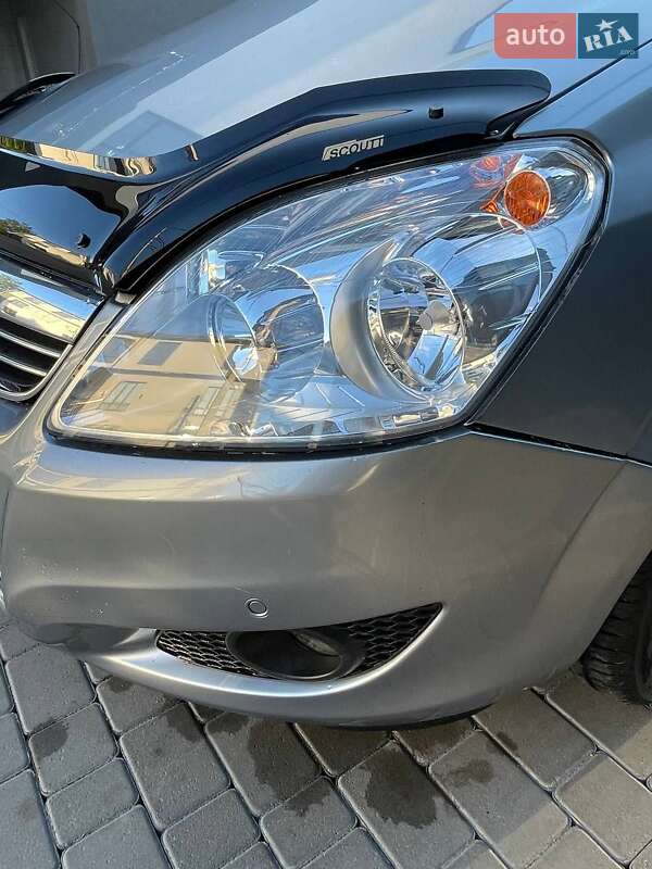 Мінівен Opel Zafira 2008 в Рожнятові