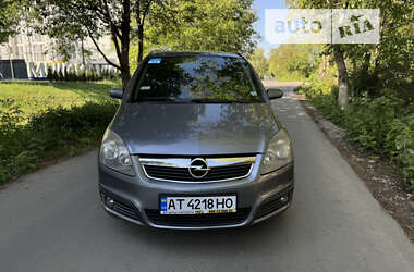 Мінівен Opel Zafira 2007 в Івано-Франківську