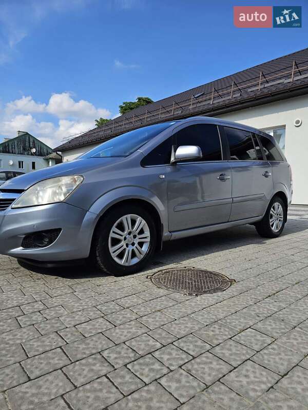 Мінівен Opel Zafira 2010 в Добротворі