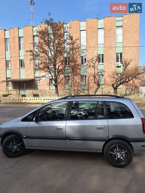 Мінівен Opel Zafira 2004 в Харкові