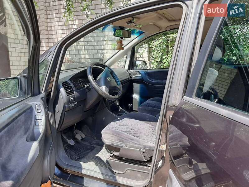 Мінівен Opel Zafira 1999 в Харкові