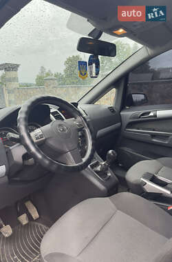 Минивэн Opel Zafira 2006 в 