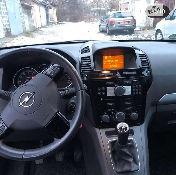 Минивэн Opel Zafira 2011 в Богодухове