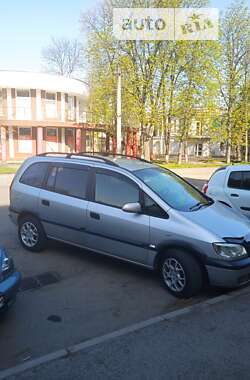 Минивэн Opel Zafira 2000 в Смеле