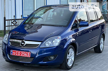 Минивэн Opel Zafira 2010 в Могилев-Подольске