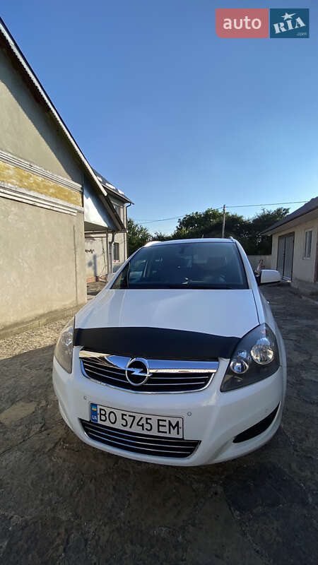 Opel Zafira 2011