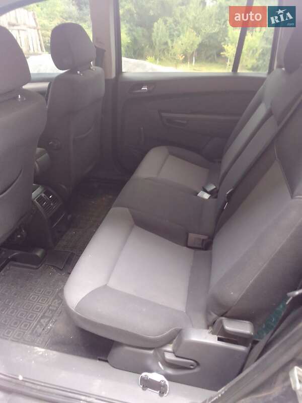 Минивэн Opel Zafira 2007 в Звягеле