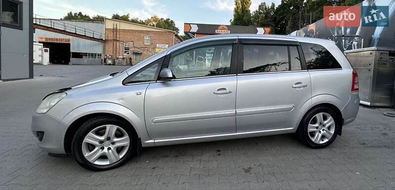 Мінівен Opel Zafira 2009 в Умані