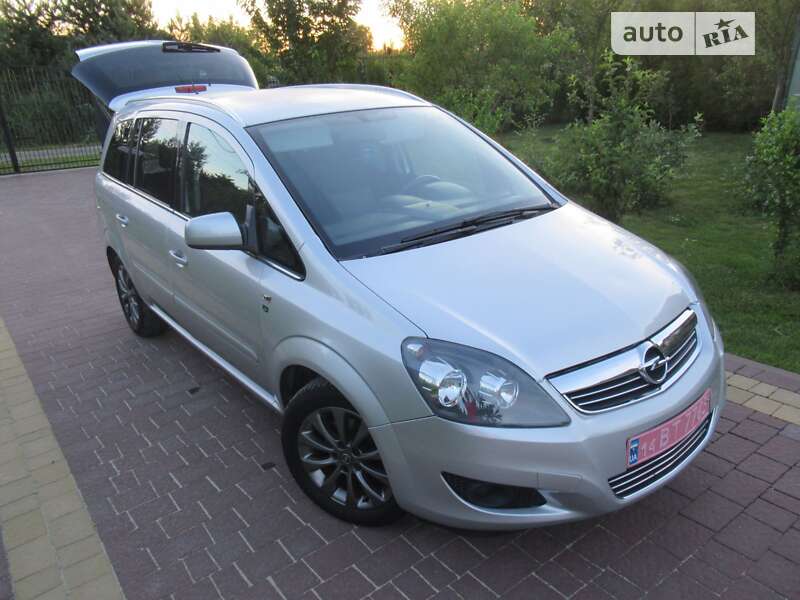 Мінівен Opel Zafira 2010 в Львові