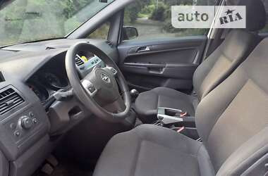 Минивэн Opel Zafira 2010 в Днепре