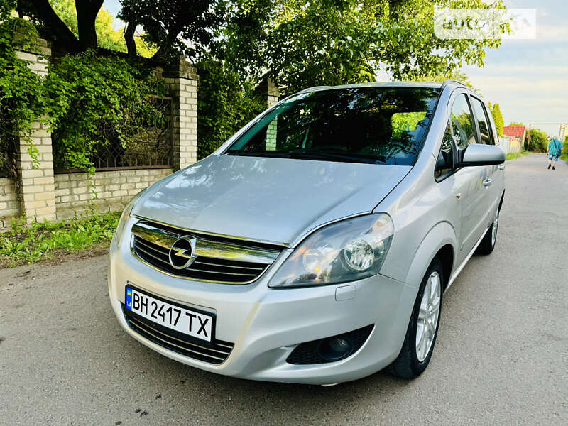 Мінівен Opel Zafira 2009 в Одесі