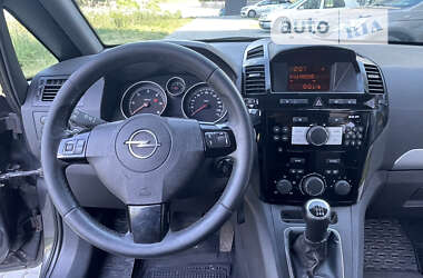 Мінівен Opel Zafira 2011 в Рівному
