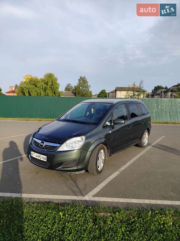 Мінівен Opel Zafira 2009 в Івано-Франківську