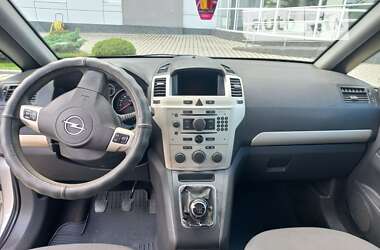 Минивэн Opel Zafira 2008 в Яворове