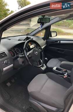 Мінівен Opel Zafira 2010 в 