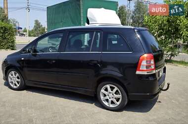 Минивэн Opel Zafira 2008 в 