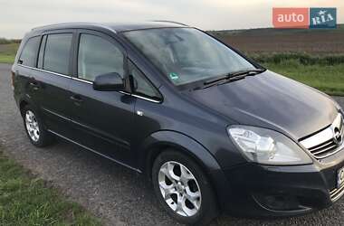 Минивэн Opel Zafira 2011 в Лысянке