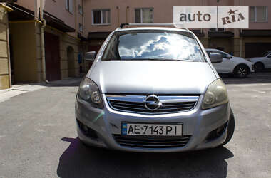 Мінівен Opel Zafira 2010 в Тернополі