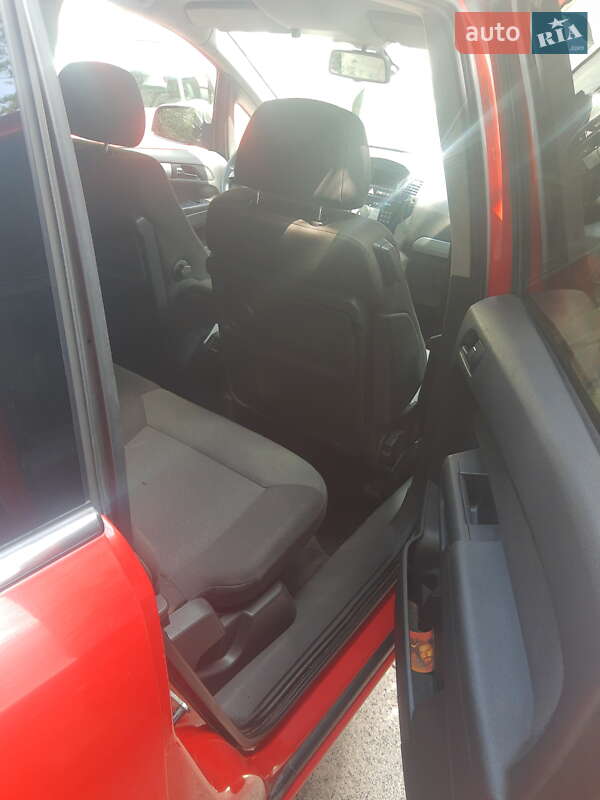 Минивэн Opel Zafira 2011 в Тернополе
