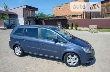 Мінівен Opel Zafira 2005 в Вижниці