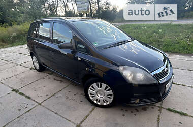 Минивэн Opel Zafira 2007 в Старой Синяве