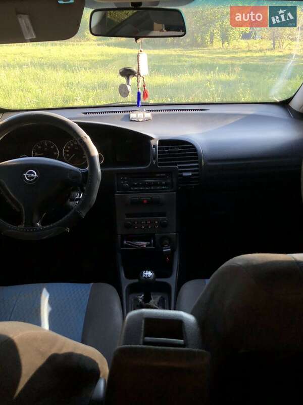 Мінівен Opel Zafira 2003 в Львові