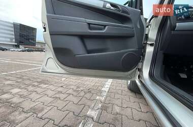 Минивэн Opel Zafira 2007 в 