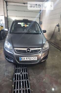 Минивэн Opel Zafira 2011 в Киеве