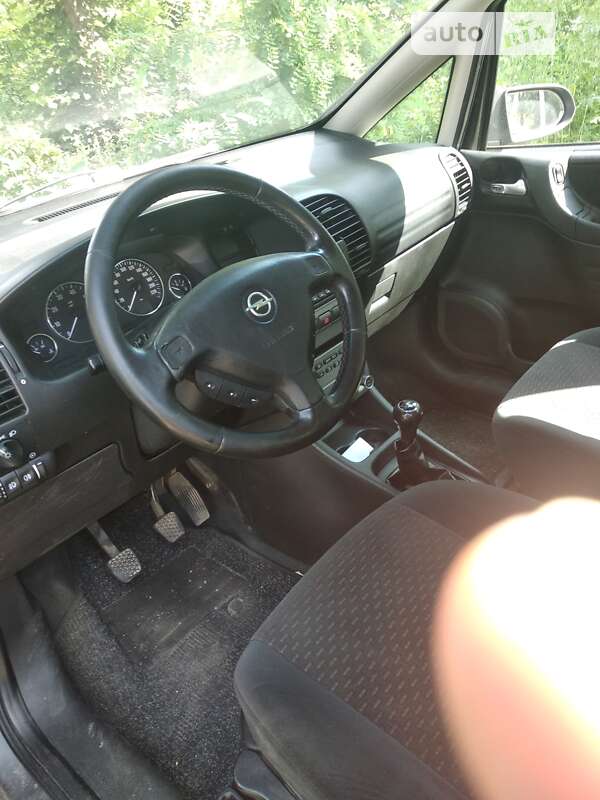 Минивэн Opel Zafira 2004 в Звягеле фото 3 Минивэн Opel Zafira 2004 в Звягеле