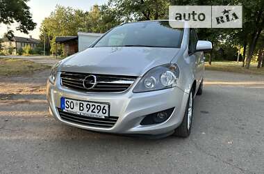 Мінівен Opel Zafira 2010 в Лебедині