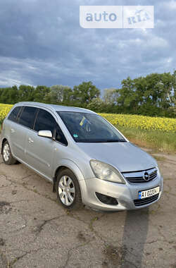 Минивэн Opel Zafira 2009 в Киеве