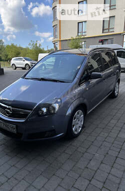 Минивэн Opel Zafira 2006 в Ивано-Франковске