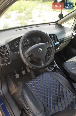 Минивэн Opel Zafira 2004 в Киеве