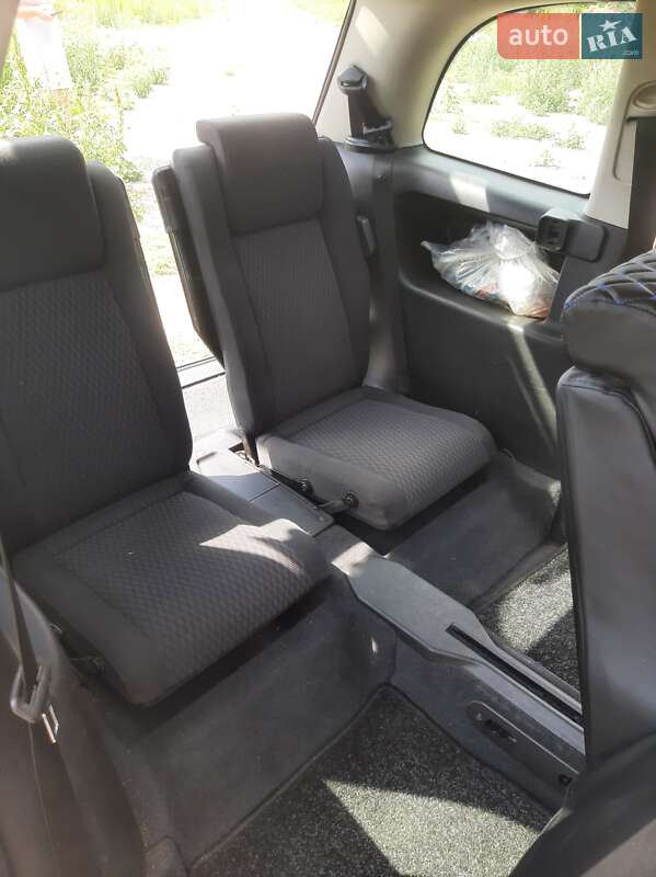 Минивэн Opel Zafira 2004 в Броварах