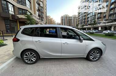 Микровэн Opel Zafira 2015 в Софиевской Борщаговке