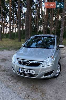 Минивэн Opel Zafira 2008 в 