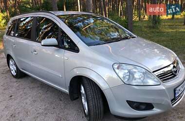 Минивэн Opel Zafira 2008 в 