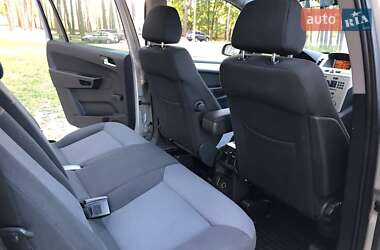 Минивэн Opel Zafira 2008 в 