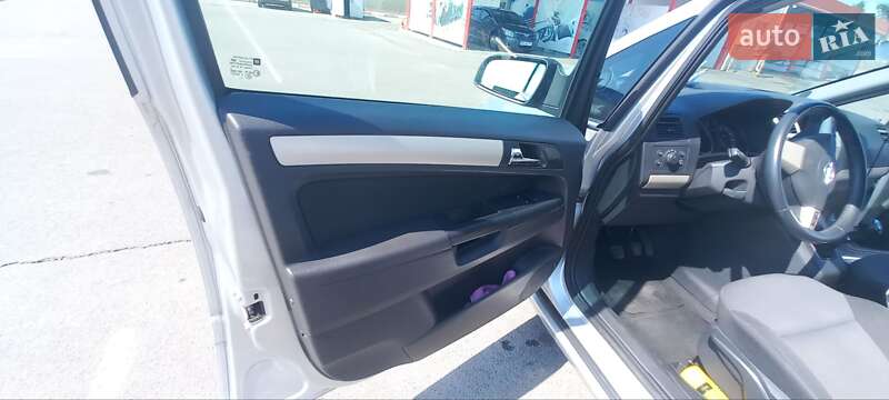 Минивэн Opel Zafira 2008 в Виннице фото 18 Минивэн Opel Zafira 2008 в Виннице