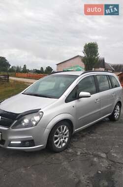 Минивэн Opel Zafira 2005 в 