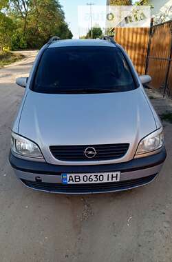 Минивэн Opel Zafira 2000 в Ямполе