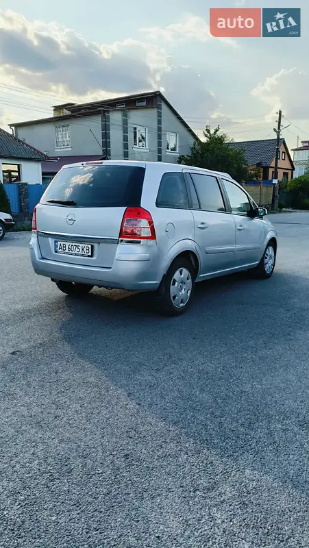 Мінівен Opel Zafira 2009 в 