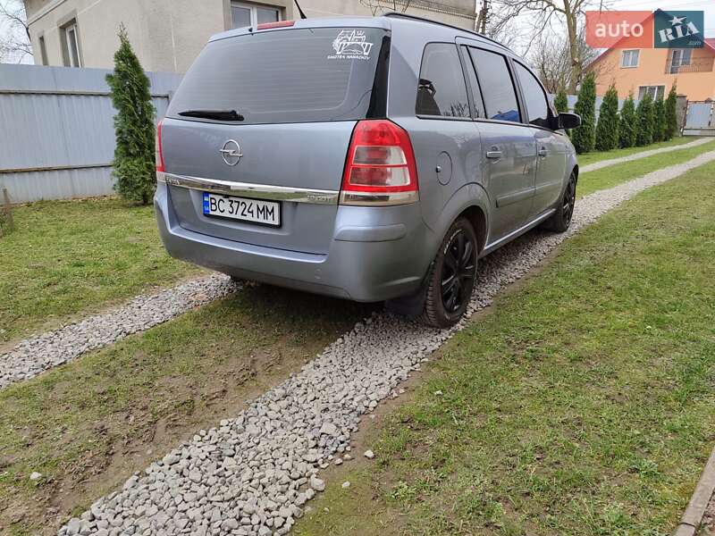 Минивэн Opel Zafira 2008 в Львове