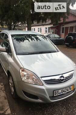 Минивэн Opel Zafira 2009 в Нововолынске