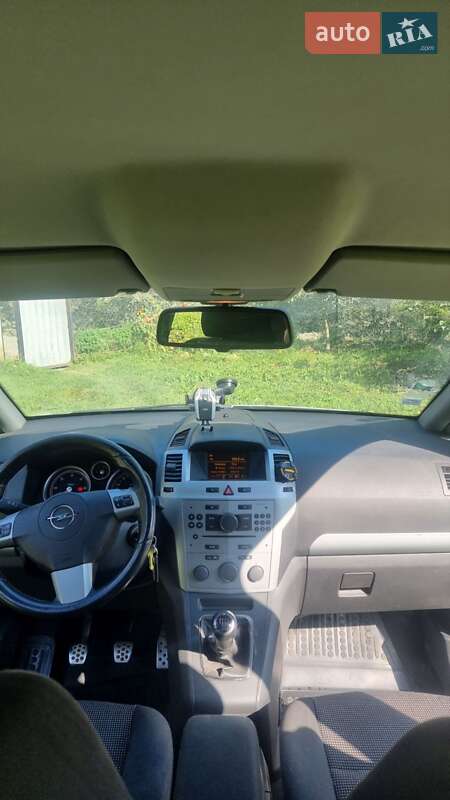 Минивэн Opel Zafira 2008 в Верховине
