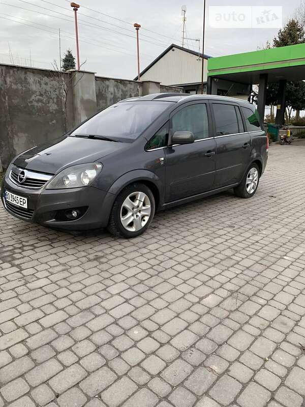 Посторонние звуки в моторном отсеке в Opel Zafira