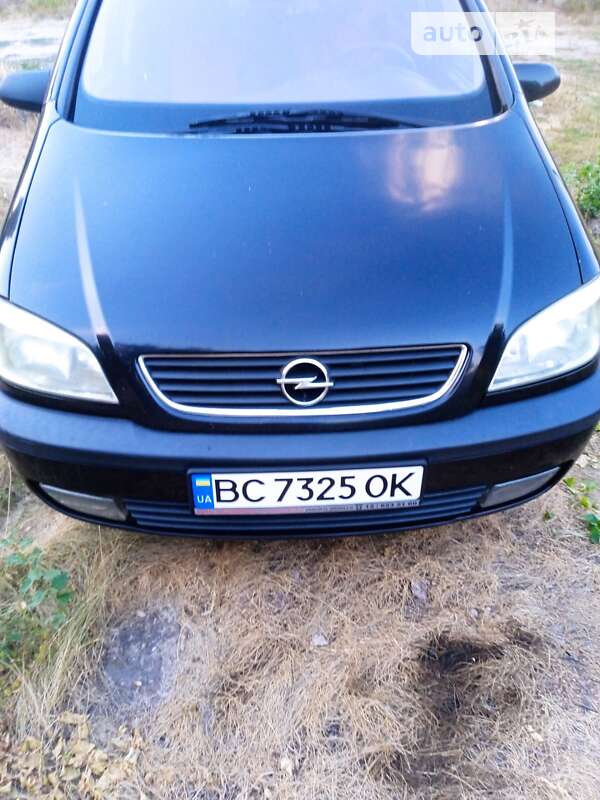 Мінівен Opel Zafira 2002 в Аулях